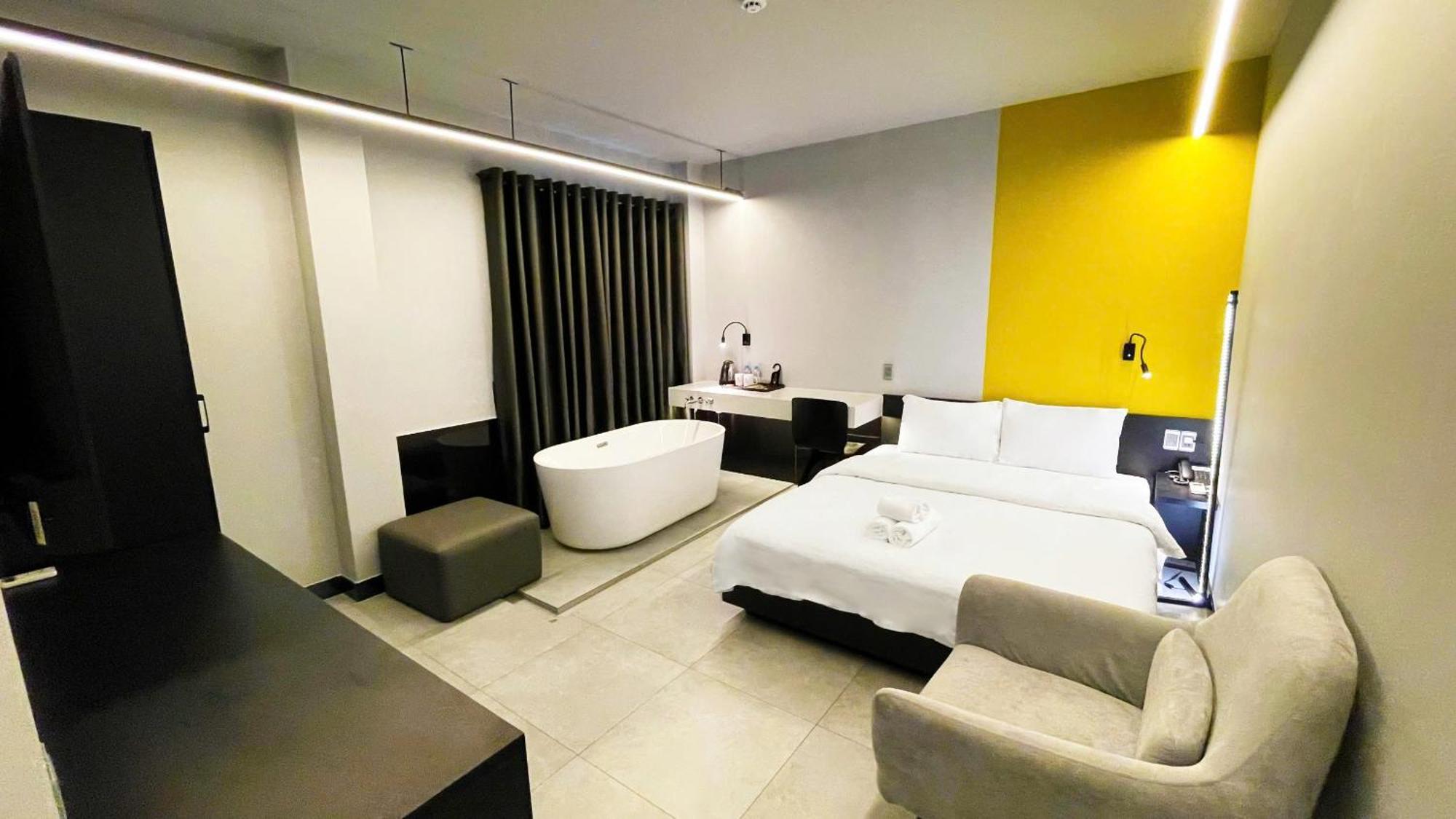 A In Atistar 2* Ho Chi Minh City